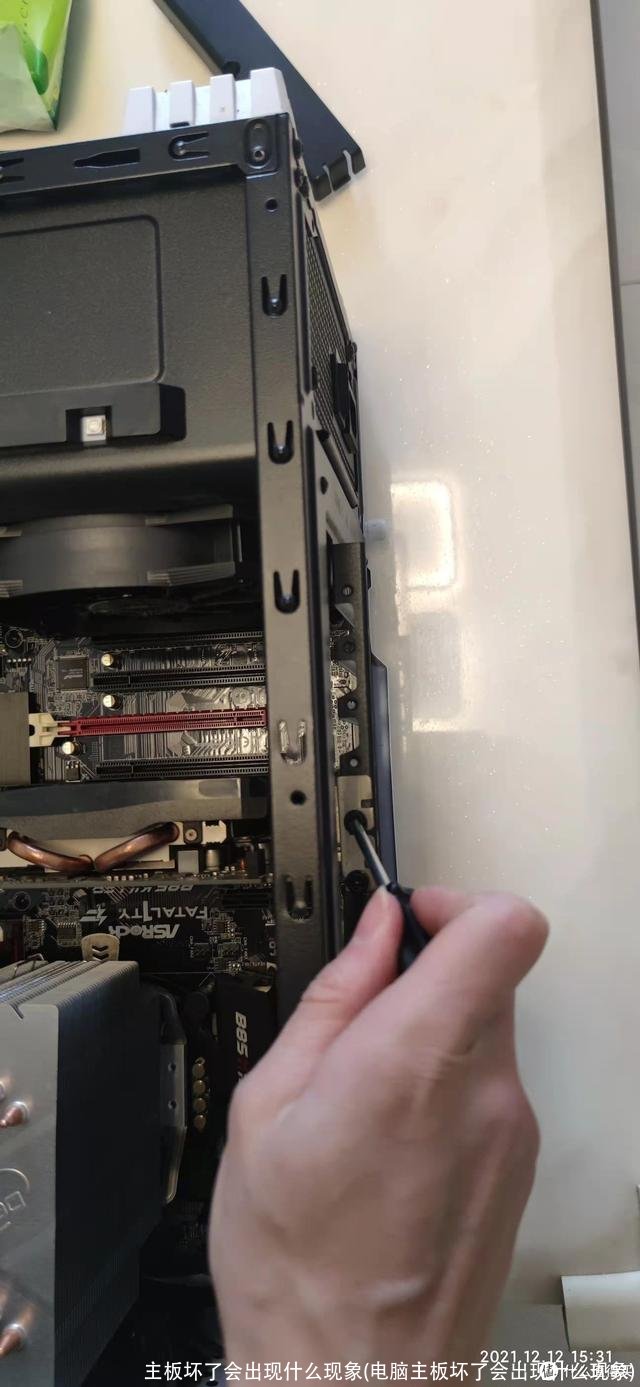 主板坏了会出现什么现象(电脑主板坏了会出现什么现象)