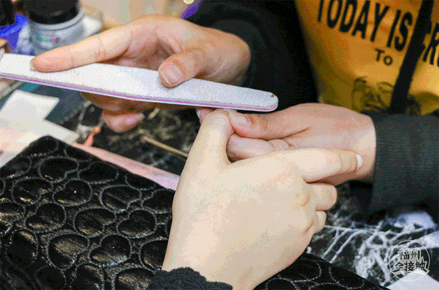 美甲营养油什么时候涂(美甲营养油什么时候用)