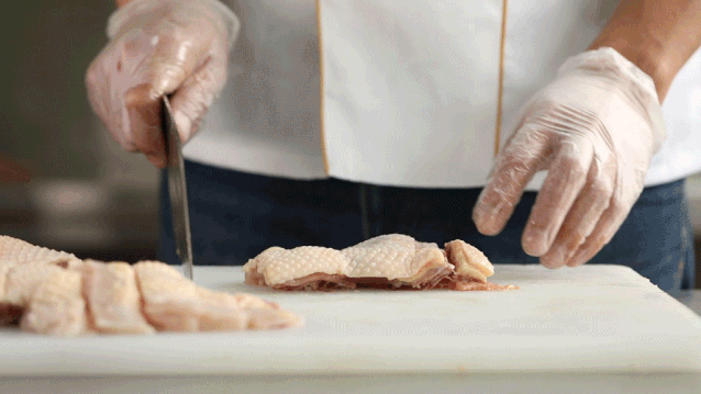 椰子里的白肉怎么吃(椰子里的白肉硬的能吃吗)