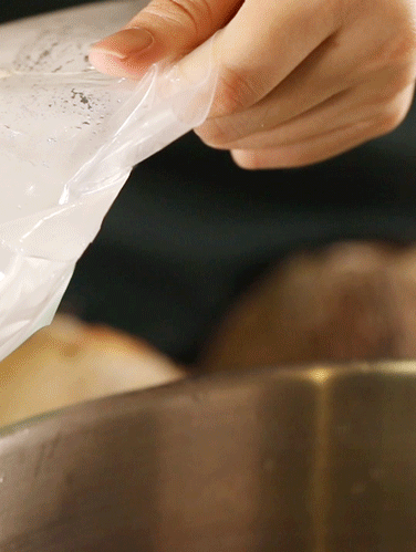 椰子里的白肉怎么吃(椰子里的白肉硬的能吃吗)