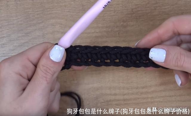 狗牙包包是什么牌子(狗牙包包是什么牌子价格)