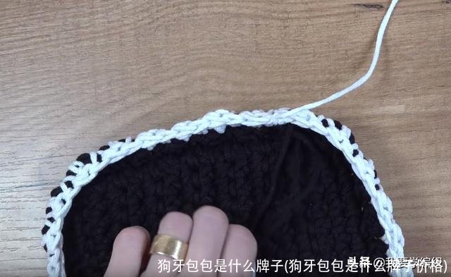 狗牙包包是什么牌子(狗牙包包是什么牌子价格)