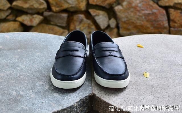 硫化鞋(硫化鞋可以用水洗吗)