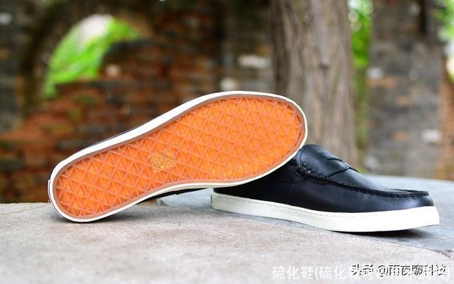 硫化鞋(硫化鞋可以用水洗吗)