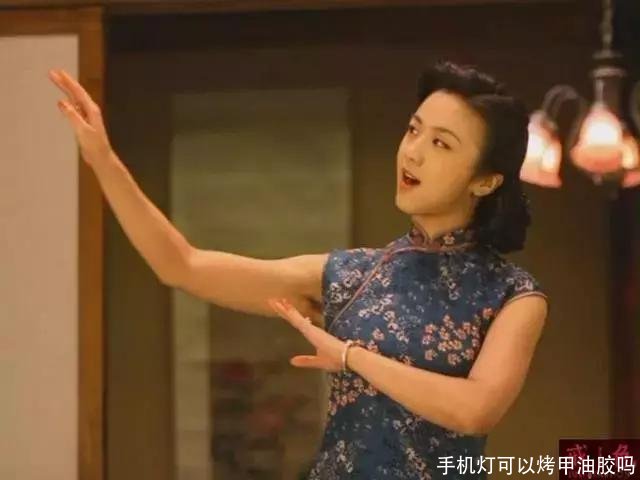 手机灯可以烤甲油胶吗