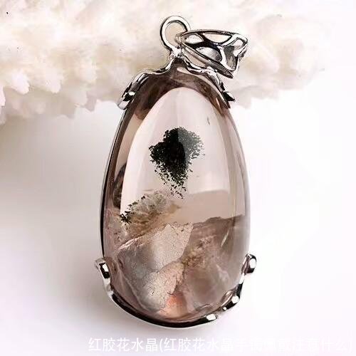 红胶花水晶(红胶花水晶手镯佩戴注意什么)