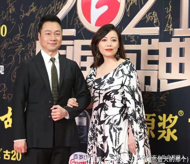 明星那个胸部最大(选了胸部最大的那个)