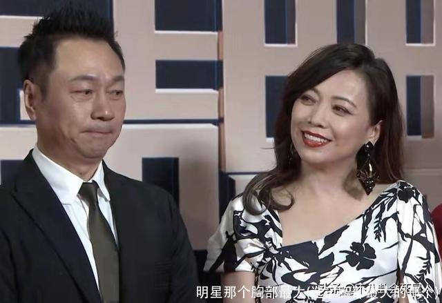 明星那个胸部最大(选了胸部最大的那个)