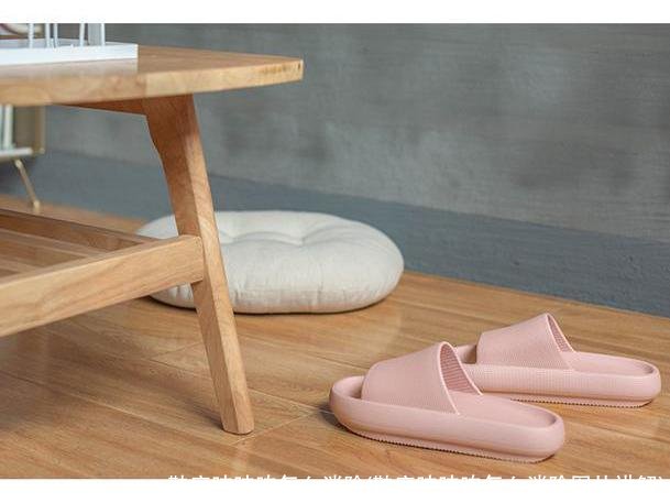 鞋底吱吱响怎么消除(鞋底吱吱响怎么消除图片讲解)