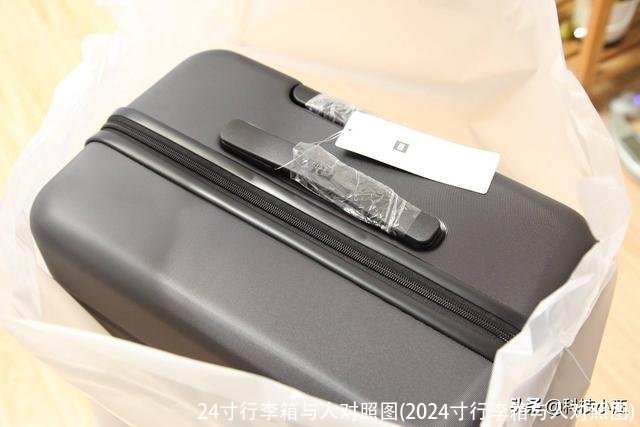 24寸行李箱与人对照图(2024寸行李箱与人对照图)