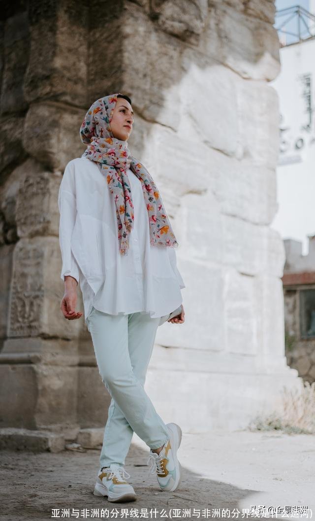 亚洲与非洲的分界线是什么(亚洲与非洲的分界线是什么运河)