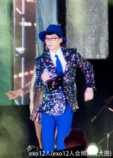 exo12人(exo12人合照高清大图)