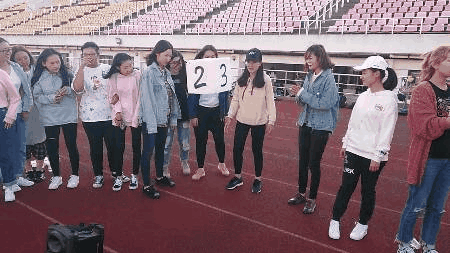 上帝掷骰子(上帝掷骰子吗)