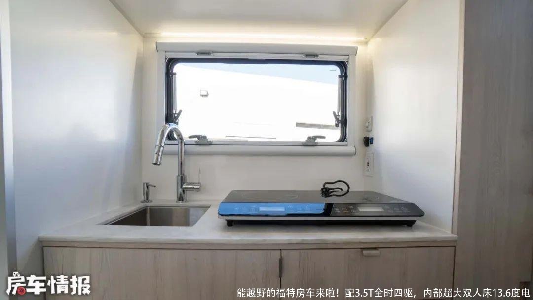 能越野的福特房车来啦!配3.5T全时四驱,内部超大双人床13.6度电
