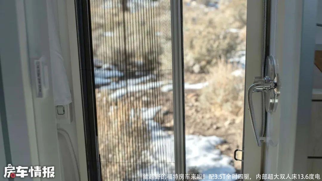 能越野的福特房车来啦!配3.5T全时四驱,内部超大双人床13.6度电