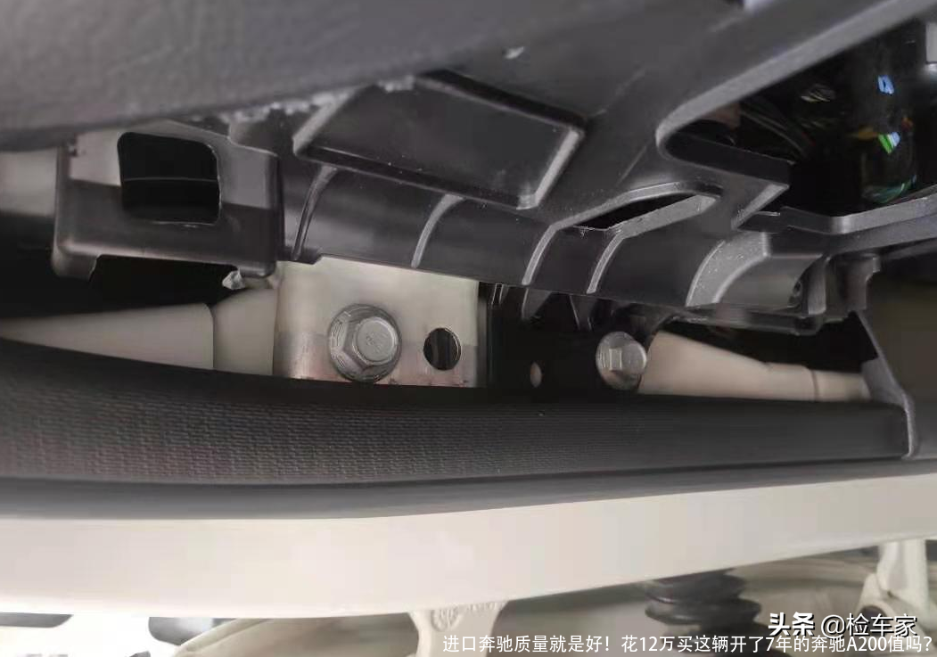进口奔驰质量就是好!花12万买这辆开了7年的奔驰A200值吗?