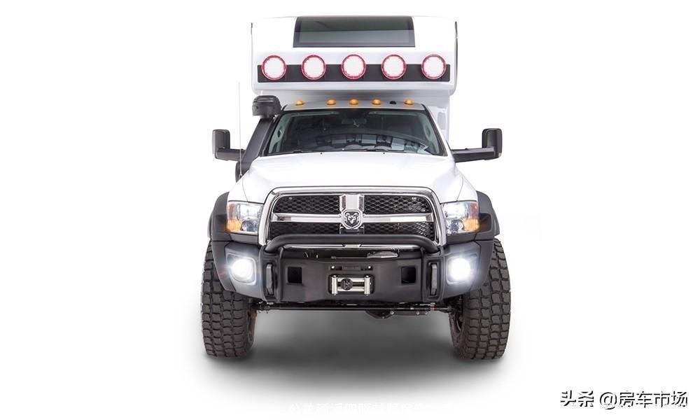 公羊硬派四驱越野房车，康明斯6.7L柴油V6动力，售200多万值吗？