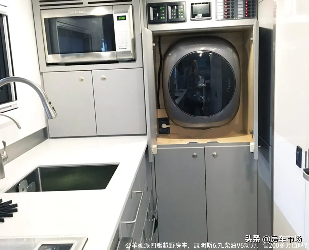 公羊硬派四驱越野房车，康明斯6.7L柴油V6动力，售200多万值吗？