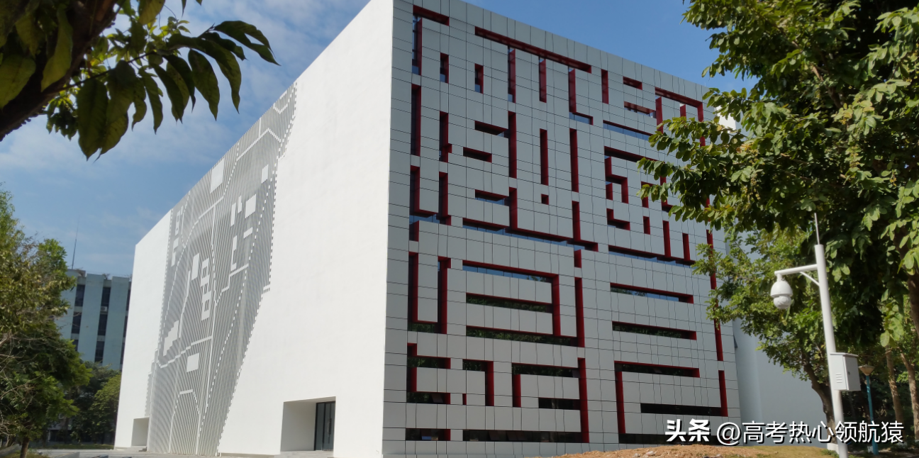 深圳大学分数线2023是多少分？深圳大学为什么比211还高分？