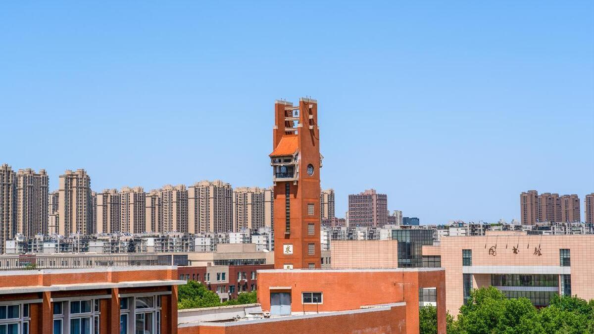 张雪峰诚不欺我,2023年郑州大学多个专业录取分遭遇“滑铁卢”