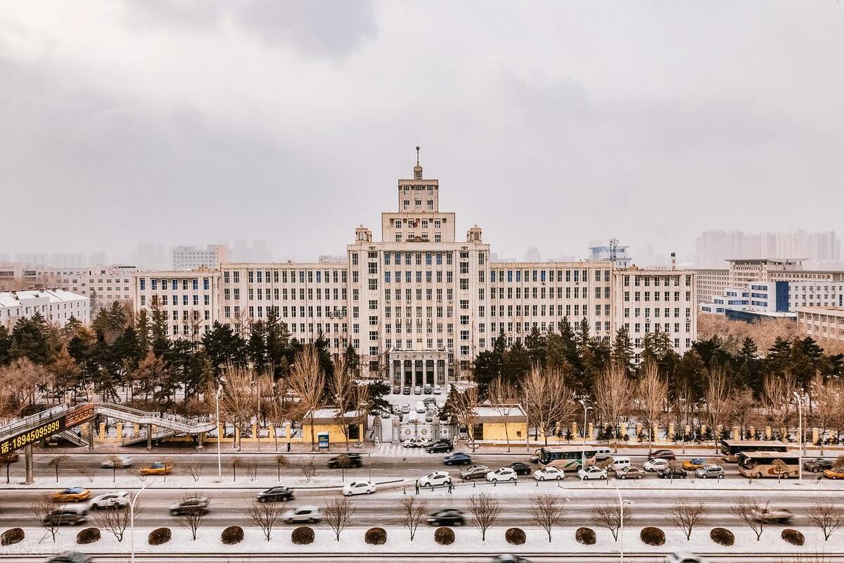 黑龙江省各高校热门高分专业TOP3是哪些?录取分数和排名是多少?